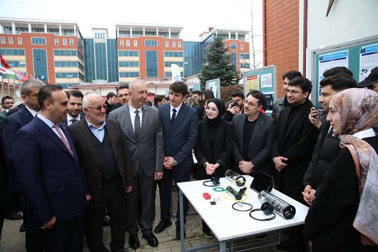 sanayi-ve-teknoloji-bakani-mehmet-fatih-kacir-recep-tayyip-erdogan-universitesinin-kurulusunun-20-yil-donumunde-9.jpg