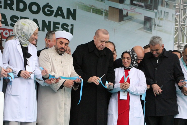 cumhurbaskani-recep-tayyip-erdogan-rizede-10-001.jpg