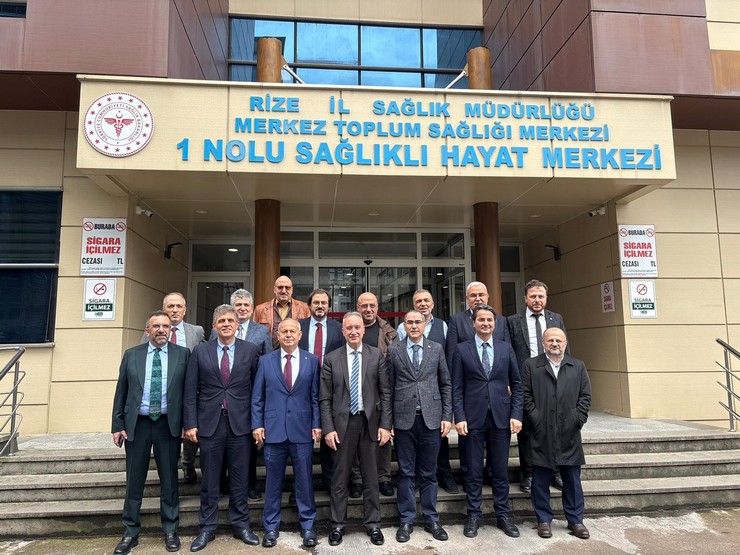 trabzon-il-saglik-mudurunden-rizeye-ziyaret-bolgesel-saglik-yatirimlari-degerlendirildi-1.jpg