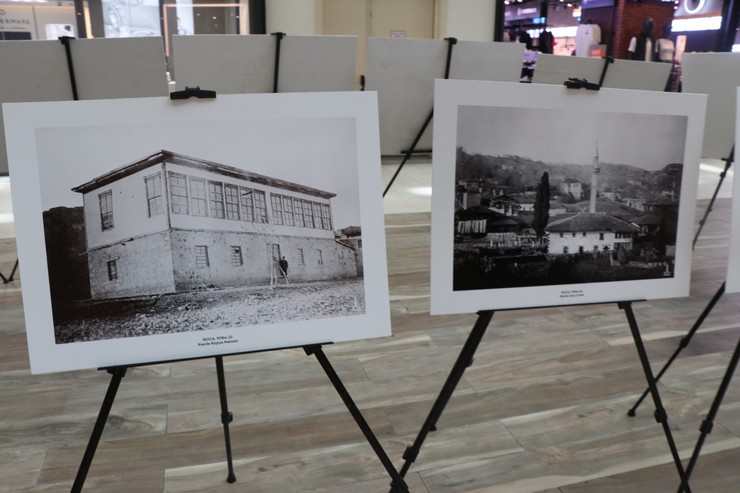 rizede-62-kutuphane-haftasi-etkinlikleri-kapsaminda-gecmisin-pesinde-rize-hatirasi-fotograf-sergisi-acildi-9.jpg