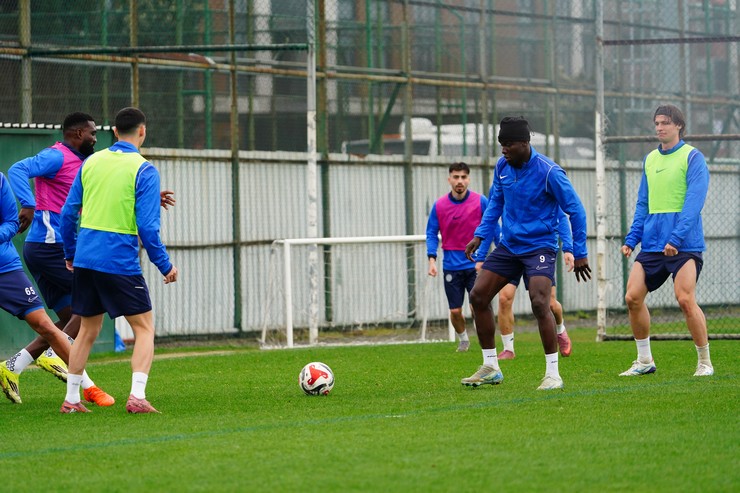 caykur-rizespor-samsunspor-maci-hazirliklarina-basladi-1.jpg