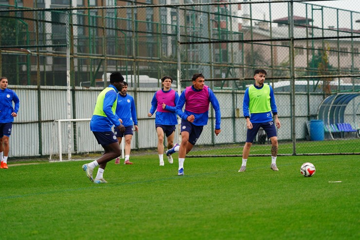 caykur-rizespor-samsunspor-maci-hazirliklarina-basladi-10.jpg