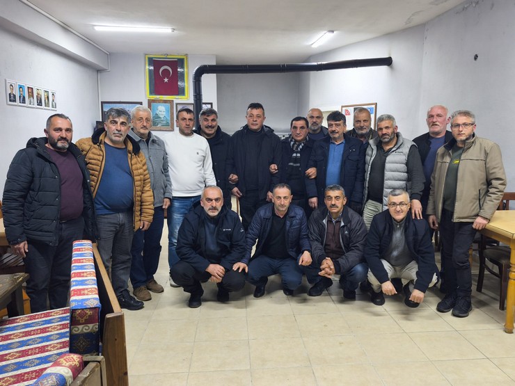 rize-merkezde-birbirine-komsu-21-koy-ve-mahalle-guclerini-birlestirmek-ve-ortak-hedefler-dogrultusunda-hareket-etmek-amaciyla-tuglali-koyu-muhtari-halis-temizelin-ev-s-5.jpg