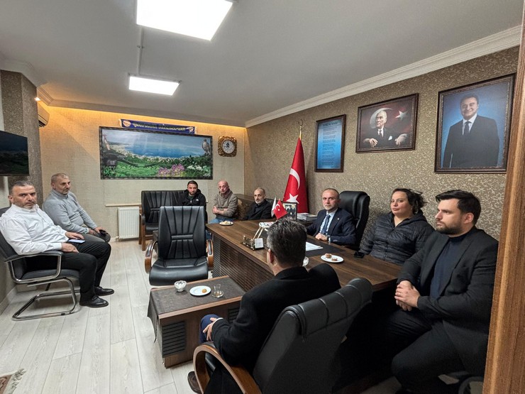 deva-partisi-rize-il-baskani-m-engin-korkmaz-caykur-calisanlarini-konuk-etti-1.jpg