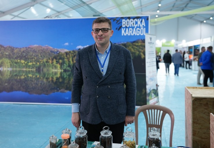 uluslararasi-kackar-turizm-fuari-rize-ve-artvinin-ortak-potansiyelini-vitrine-cikardi-3.jpg