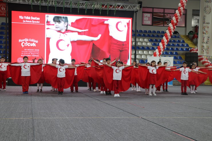 rizede-23-nisan-ulusal-egemenlik-ve-cocuk-bayrami-kutlandi-6.jpg