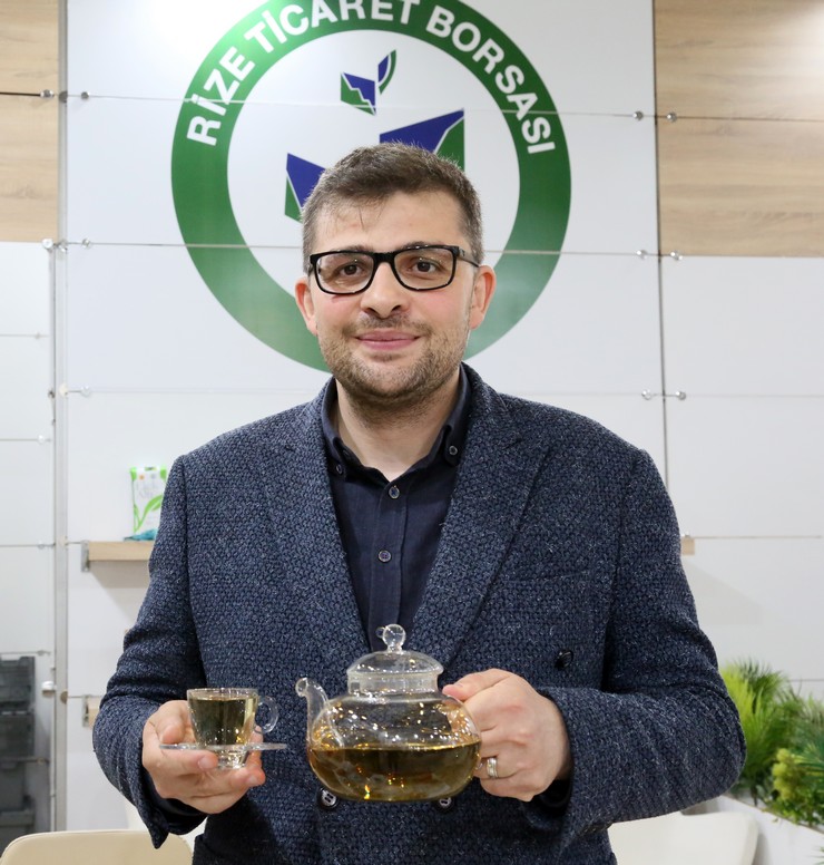 rize-cay-arastirma-ve-uygulama-merkezi-caymer-tarafindan-sinirli-miktarda-uretilen-beyaz-cay-kilogrami-40-bin-tlden-satiliyor-2.jpg