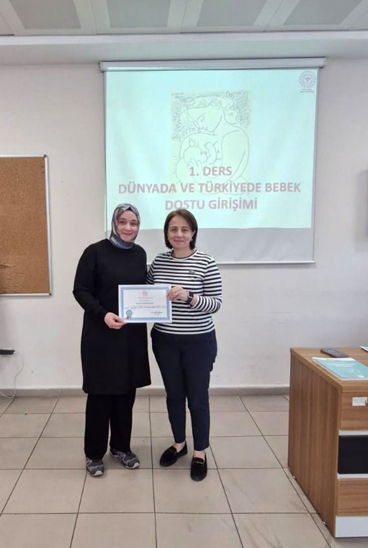 rizede-anne-sutu-ve-emzirme-danismanligi-egitimi-gerceklestirildi-3.jpg