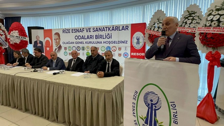 rize-esnaf-ve-sanatkarlar-odalar-birligi-resob-baskani-guven-aksoy-olagan-genel-kurulda-guven-tazeleyerek-yeniden-baskanliga-secildi-6.jpg