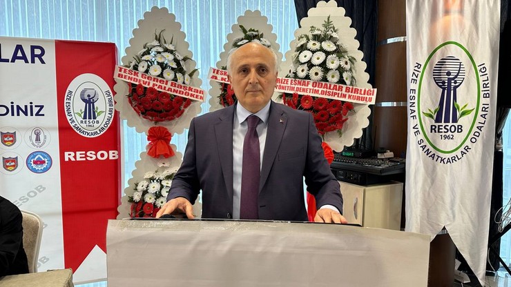 rize-esnaf-ve-sanatkarlar-odalar-birligi-resob-baskani-guven-aksoy-olagan-genel-kurulda-guven-tazeleyerek-yeniden-baskanliga-secildi-7.jpg