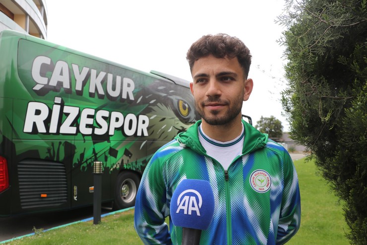 trendyol-super-lig-ekiplerinden-caykur-rizesporun-orta-saha-oyuncusu-mithat-pala-3.jpg