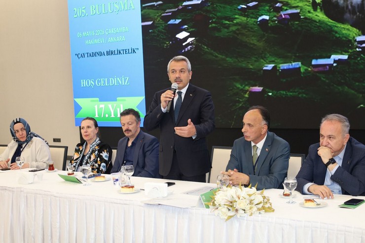 ankarada-rize-ruzgari-vali-baydas-rizeli-burokrat-ve-akademisyenlerle-bulustu-2.jpg