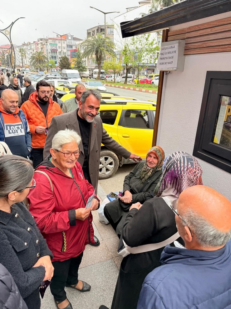 chp-rizede-sahaya-indi-ozgur-ozelin-rize-mitingine-yogun-ilgi-bekleniyor-9.jpg