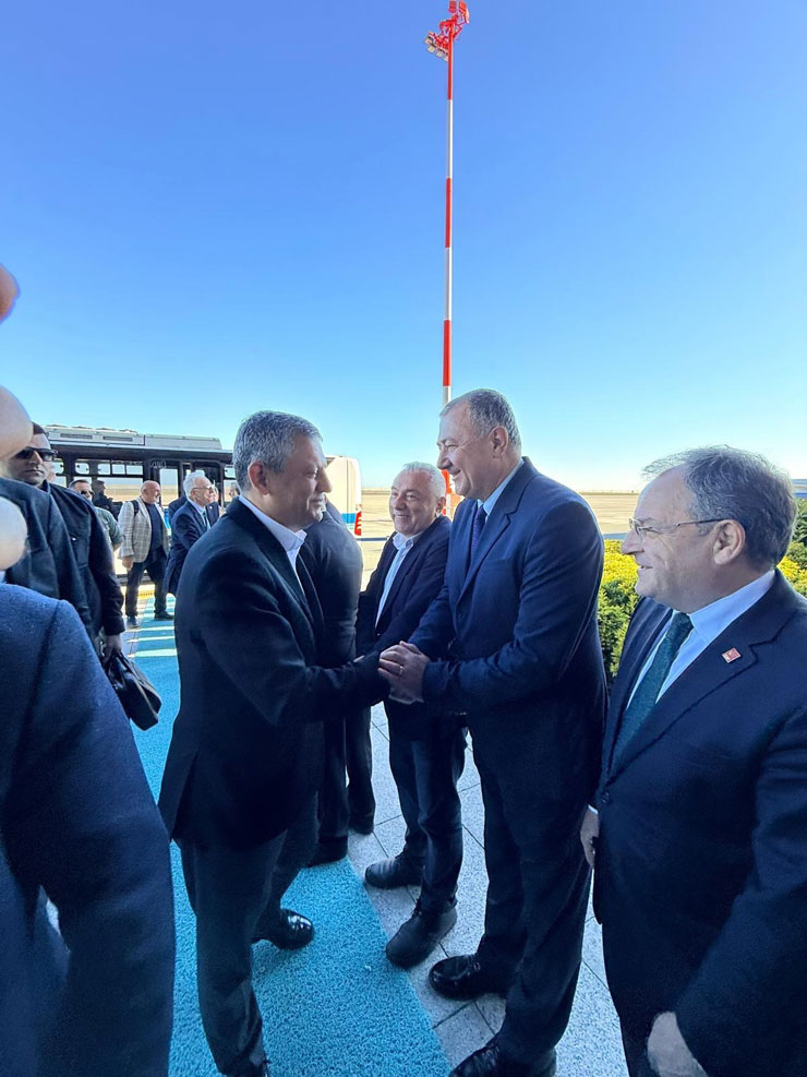 chp-genel-baskani-ozgur-ozel-rizede.jpg