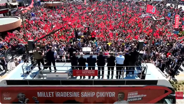 chp-genel-baskani-ozgur-ozelin-rizede-katildigi-cay-mitingi-basladi.jpg