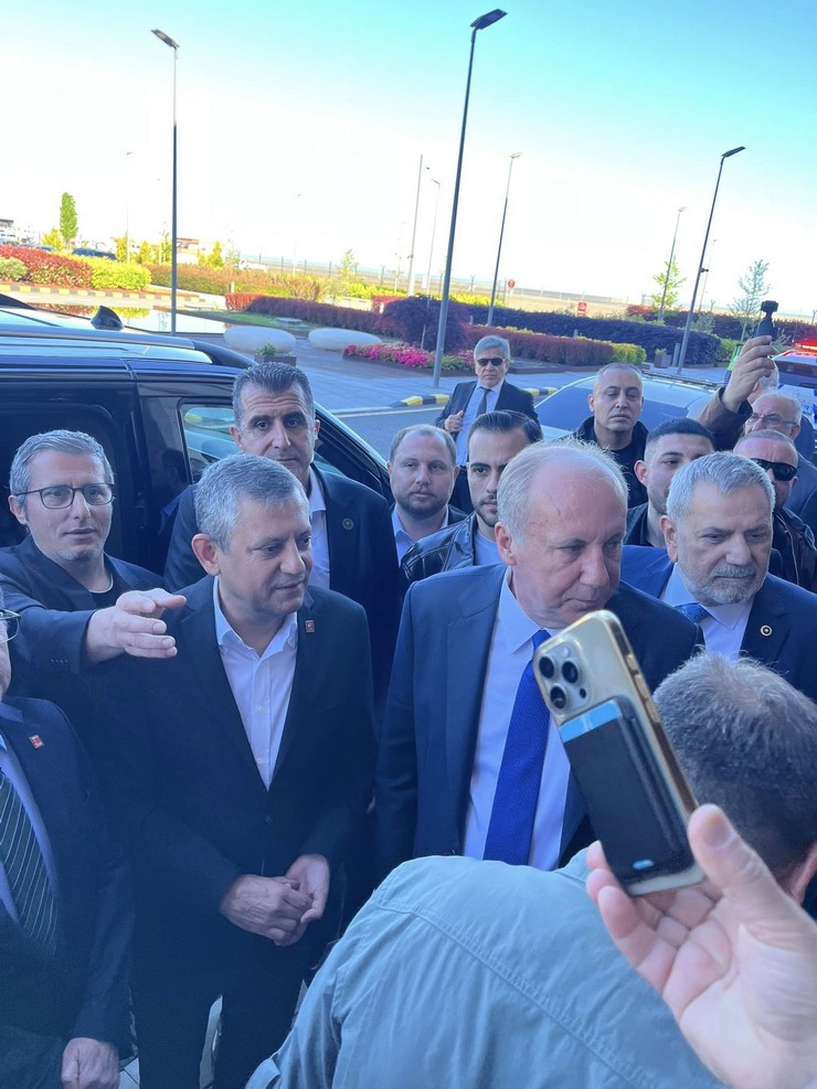 cumhuriyet-halk-partisi-chp-genel-baskani-rizedse-3.jpg