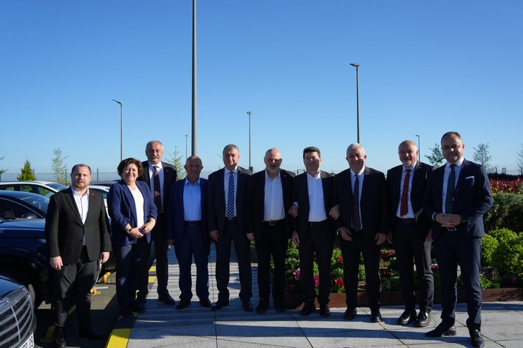 cumhuriyet-halk-partisi-chp-genel-baskani-rizedse-9.jpg