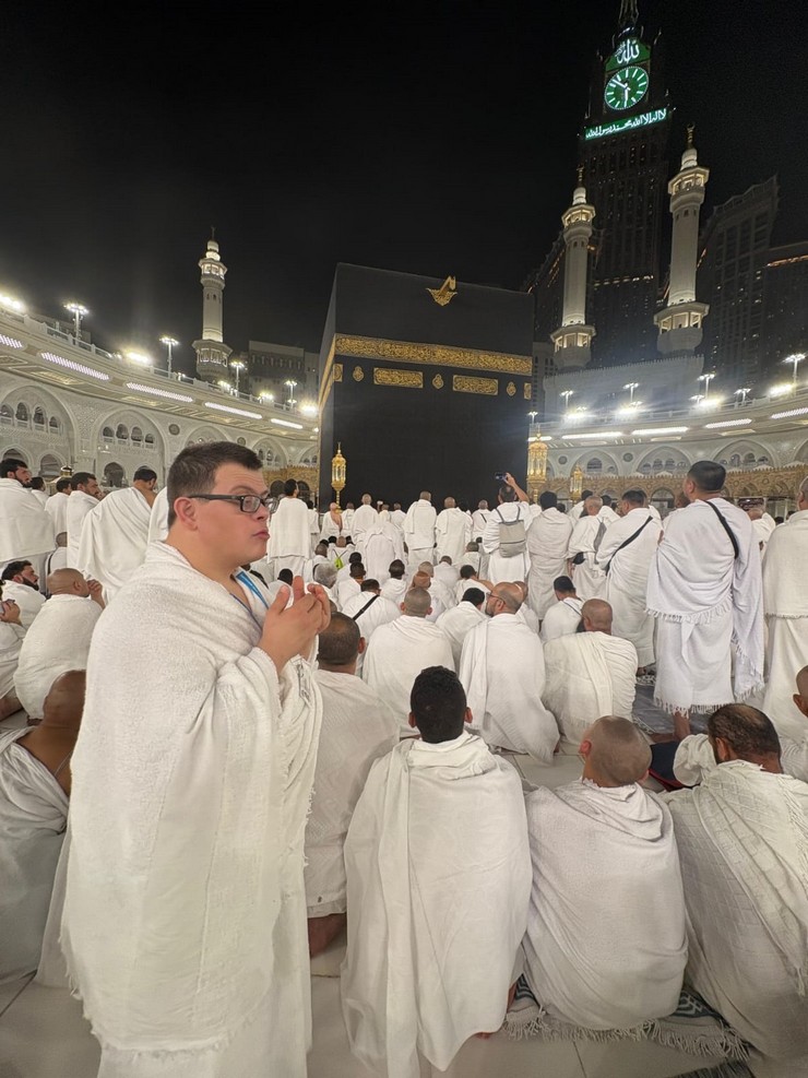 arafatta-down-sendromlu-burhan-can-doganaydan-yurekleri-isitan-dua.jpg