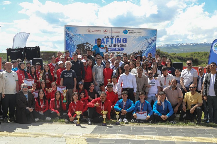 bingolde-duzenlenen-kano-yarislarinda-rize-firtinasi-esti-erkekler-ve-karma-kategoride-birincilik-kizlar-ve-karma-kategoride-ikincilik-ve-erkekler-kategorisinde-ucunculuk-5.jpg