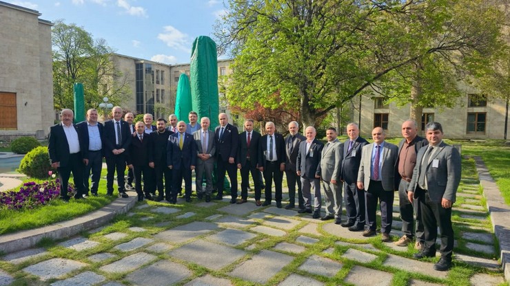 rize-il-genel-meclisi-baskani-ali-imran-buyuk-liderligindeki-heyet-turkiye-buyuk-millet-meclisini-tbmm-ziyaret-ederek-cesitli-temaslarda-bulundu-1.jpg