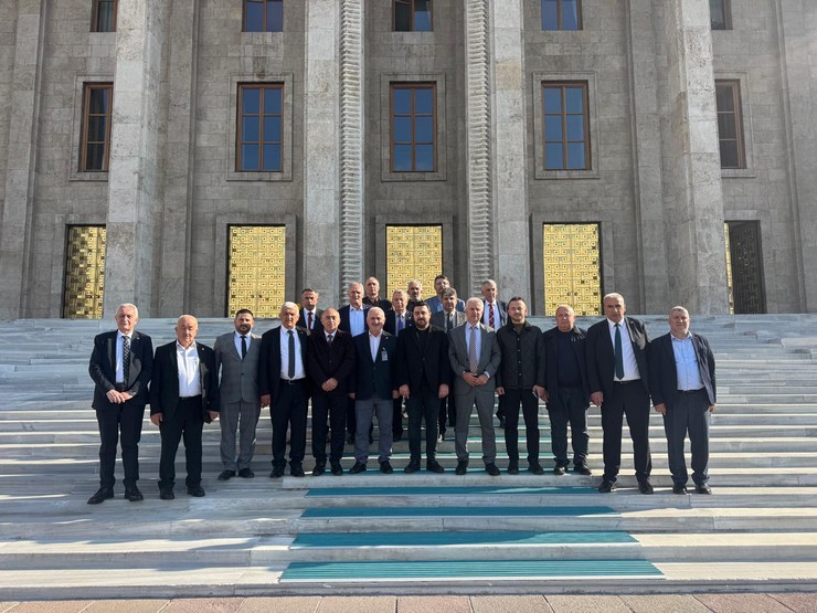 rize-il-genel-meclisi-baskani-ali-imran-buyuk-liderligindeki-heyet-turkiye-buyuk-millet-meclisini-tbmm-ziyaret-ederek-cesitli-temaslarda-bulundu-3.jpg