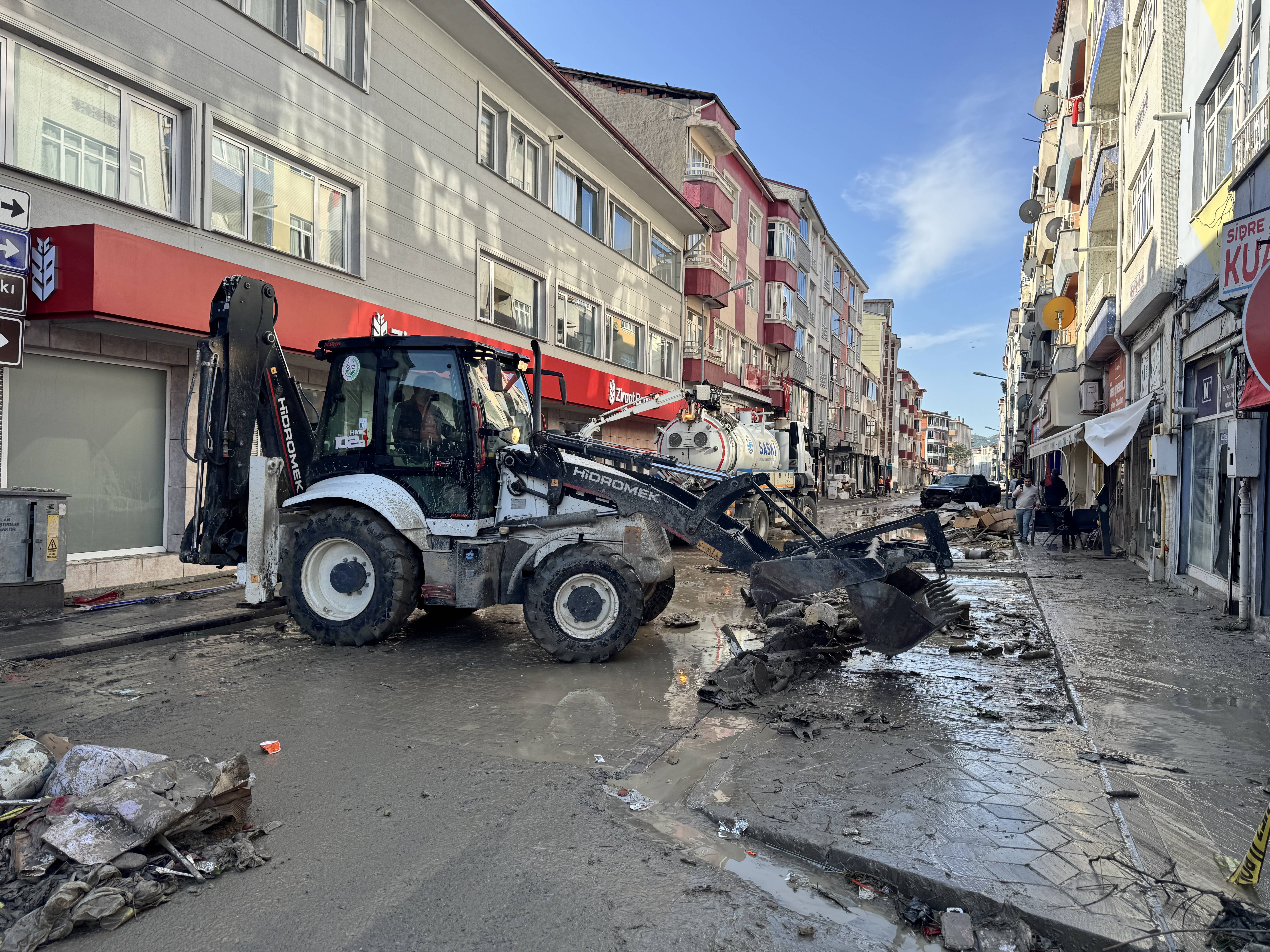 aa-20260513-41364024-41364007-samsunun-havza-ilcesinde-selin-ardindan-temizlik-calismalari-devam-ediyor.jpg