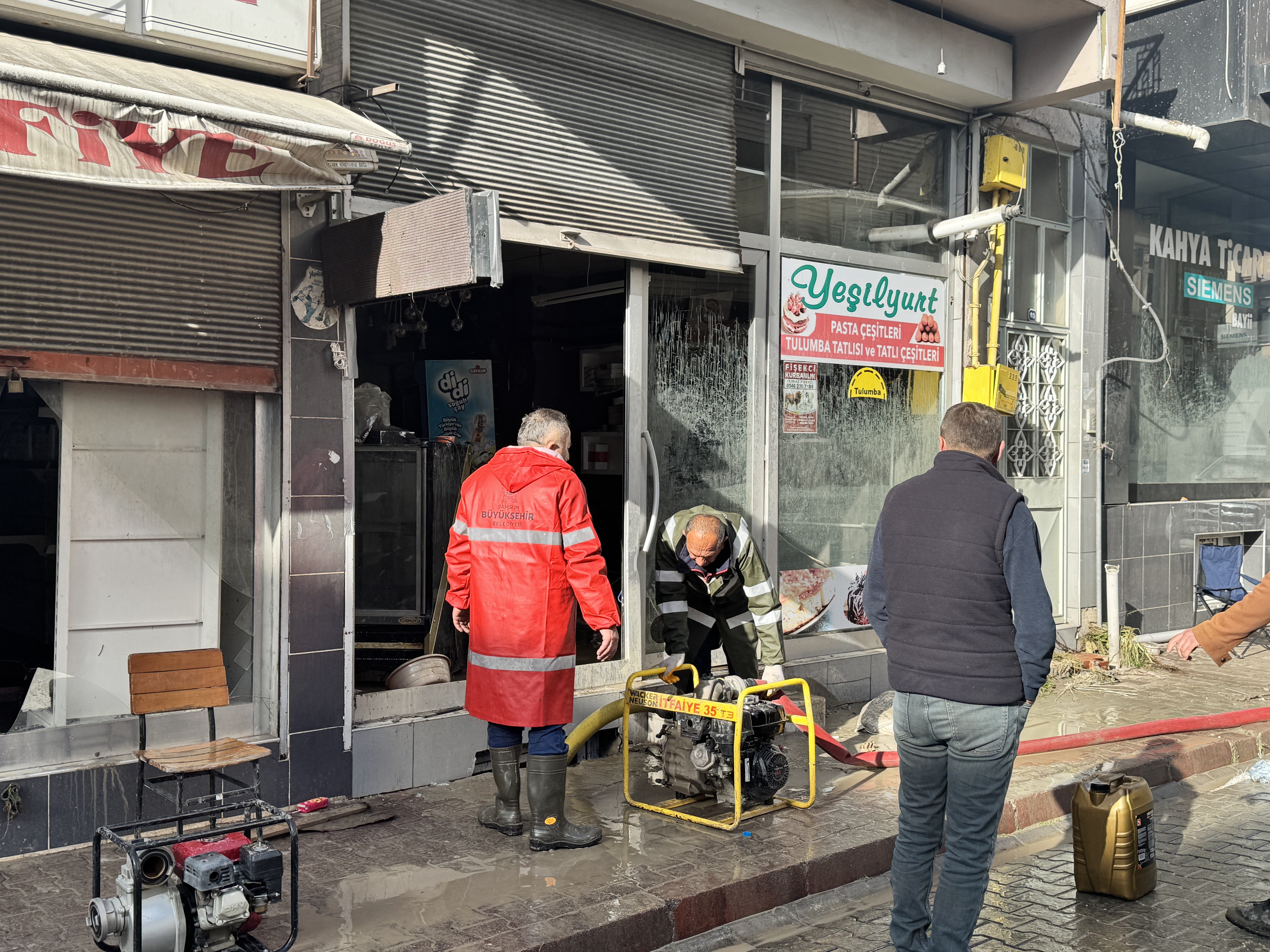 aa-20260513-41364024-41364008-samsunun-havza-ilcesinde-selin-ardindan-temizlik-calismalari-devam-ediyor.jpg