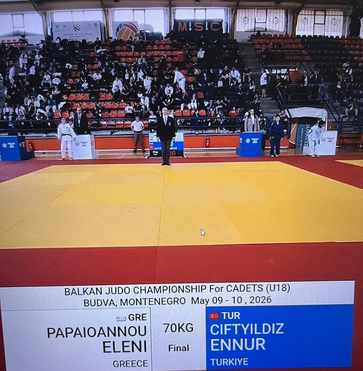 rizenin-gururu-budvada-kursuye-cikti-ennur-ciftyildiz-balkan-ikincisi-8-001.jpg