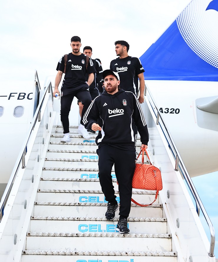 besiktas-kafilesi-rizeye-geldi-1-001.jpg