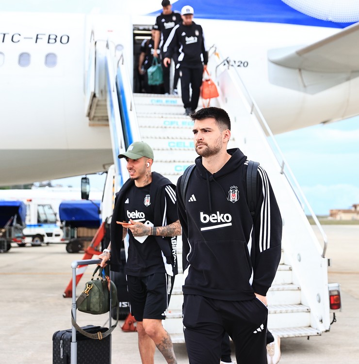 besiktas-kafilesi-rizeye-geldi-7.jpg