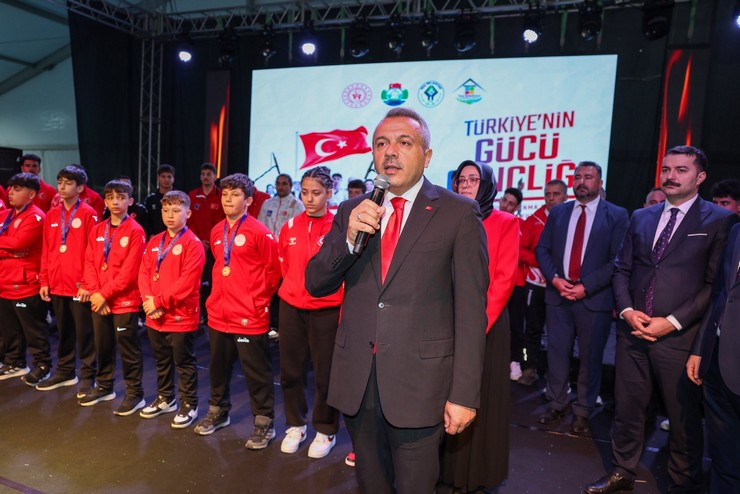 rizede-19-mayis-coskusu-3.jpg