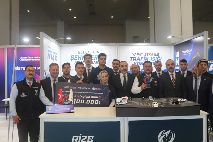 rize-ulku-ocaklari-teknoocak-festivaline-damga-vurdu-atmaca-timinden-turkiye-birinciligi-1.jpg