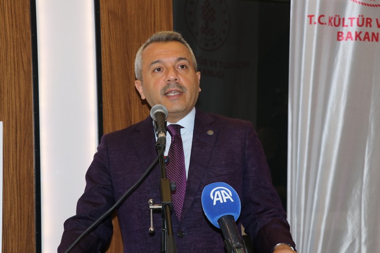 rizede-turk-mutfagi-haftasi-etkinlikleri-kapsaminda-cografi-isaretli-urunler-ve-ilcelerden-gelen-yoreye-ozgu-hazirlanan-yemeklerin-tanitimi-yapildi-11.jpg