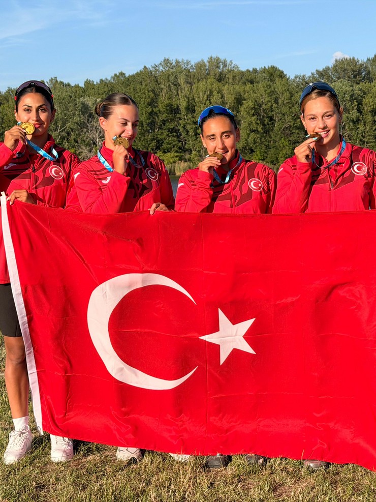 uluslararasi-bratislava-kano-yarislarinda-rizenin-yetistirdigi-milli-sporcular-isilsu-karvan-ve-ozge-nas-yildiz-uluslararasi-arenada-elde-ettikleri-madalyalarla-turk-7.jpg