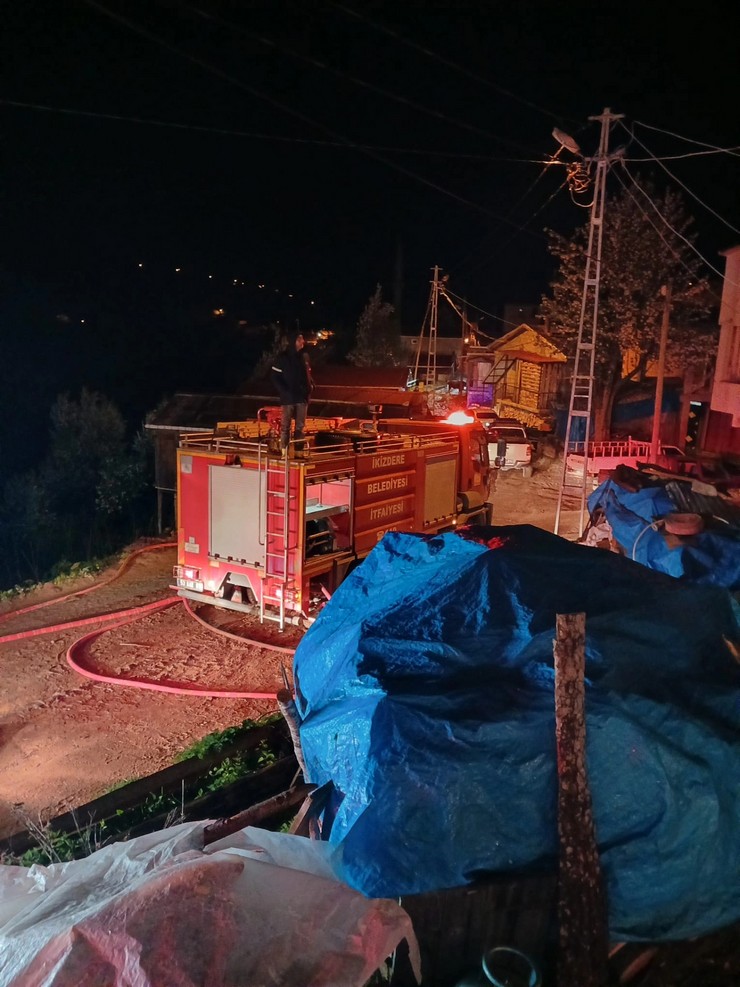 tozkoy-koyu-mahura-yaylasinda-yangin-ikizdere-rize-2.jpg