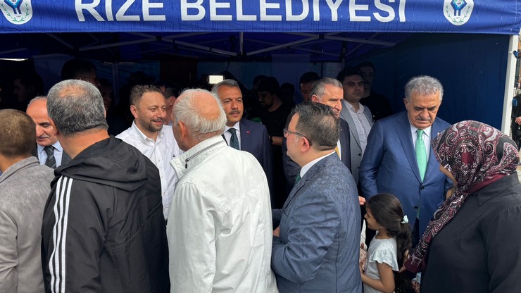 rizede-kurban-bayrami-dolayisiyla-geleneksel-bayramlasma-programi-duzenlendi-14.jpg
