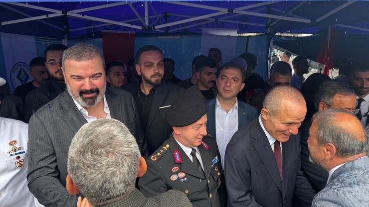 rizede-kurban-bayrami-dolayisiyla-geleneksel-bayramlasma-programi-duzenlendi-17.jpg
