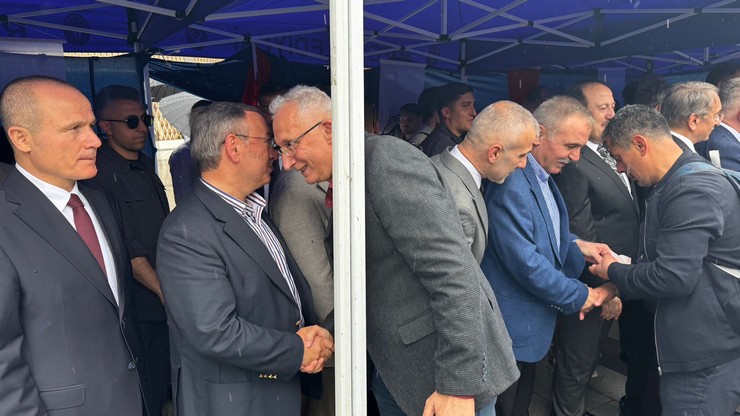 rizede-kurban-bayrami-dolayisiyla-geleneksel-bayramlasma-programi-duzenlendi-22.jpg