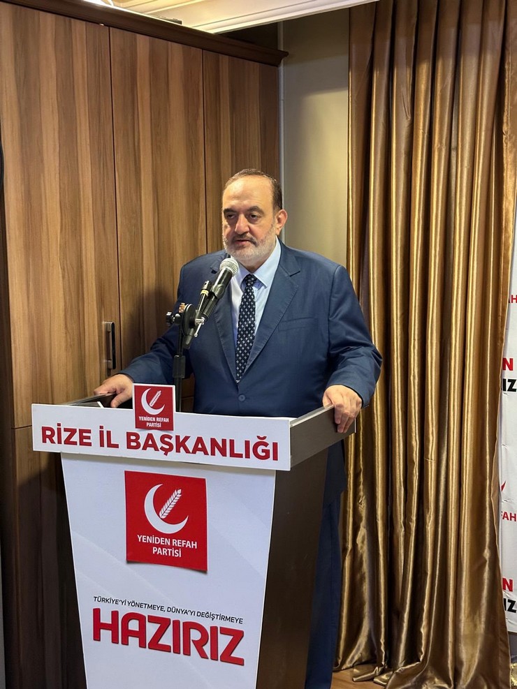 yeniden-refah-partisi-rize-il-baskanligi-kurban-bayrami-vesilesiyle-hem-bayramlasma-torenini-hem-de-aylik-il-divan-toplantisini-parti-binasinda-gerceklestirdi-2.jpg