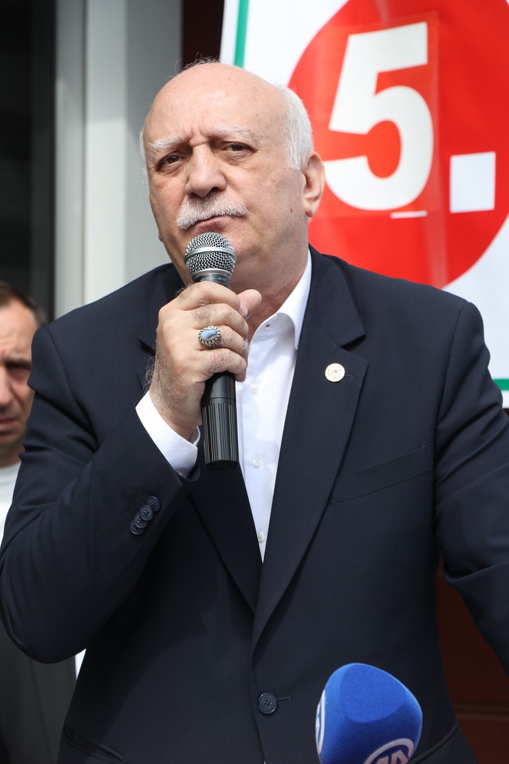 turkiye-ziraat-odalari-birligi-genel-baskani-semsi-bayraktar-cayeli-muhtarlar-derneginde-cayeli-ziraat-odasi-tarafindan-duzenlenen-5-geleneksel-ata-tohumu-fidan-dagit.jpg