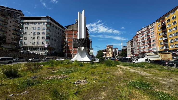 adi-yenikoy-kendi-ortacag-cumhurbaskani-erdoganin-memleketinde-mahalleli-ortacag-goruntusunden-kurtarilmayi-bekliyor-11.jpg
