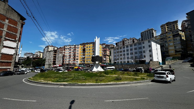 adi-yenikoy-kendi-ortacag-cumhurbaskani-erdoganin-memleketinde-mahalleli-ortacag-goruntusunden-kurtarilmayi-bekliyor-20.jpg