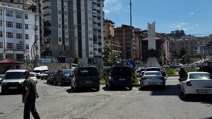 adi-yenikoy-kendi-ortacag-cumhurbaskani-erdoganin-memleketinde-mahalleli-ortacag-goruntusunden-kurtarilmayi-bekliyor-21.jpg