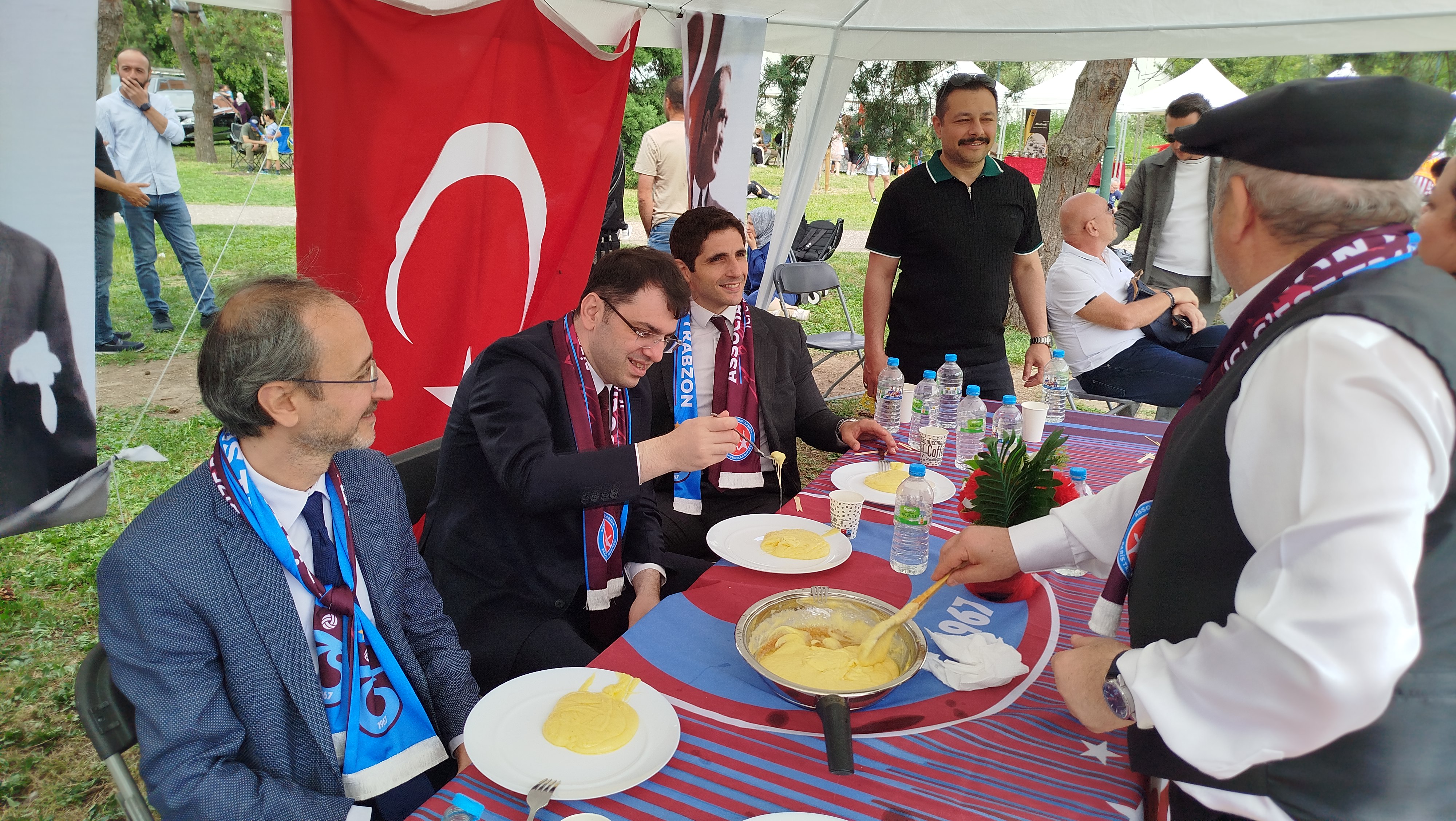 pariste-karadeniz-ruzgari-fransizlar-h-1339217-397772.jpg