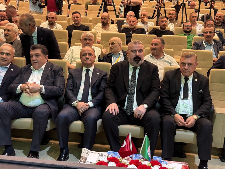 aykur-rizesporda-yeni-donem-35-baskan-ali-zeki-saruhan-oldu-10.jpg