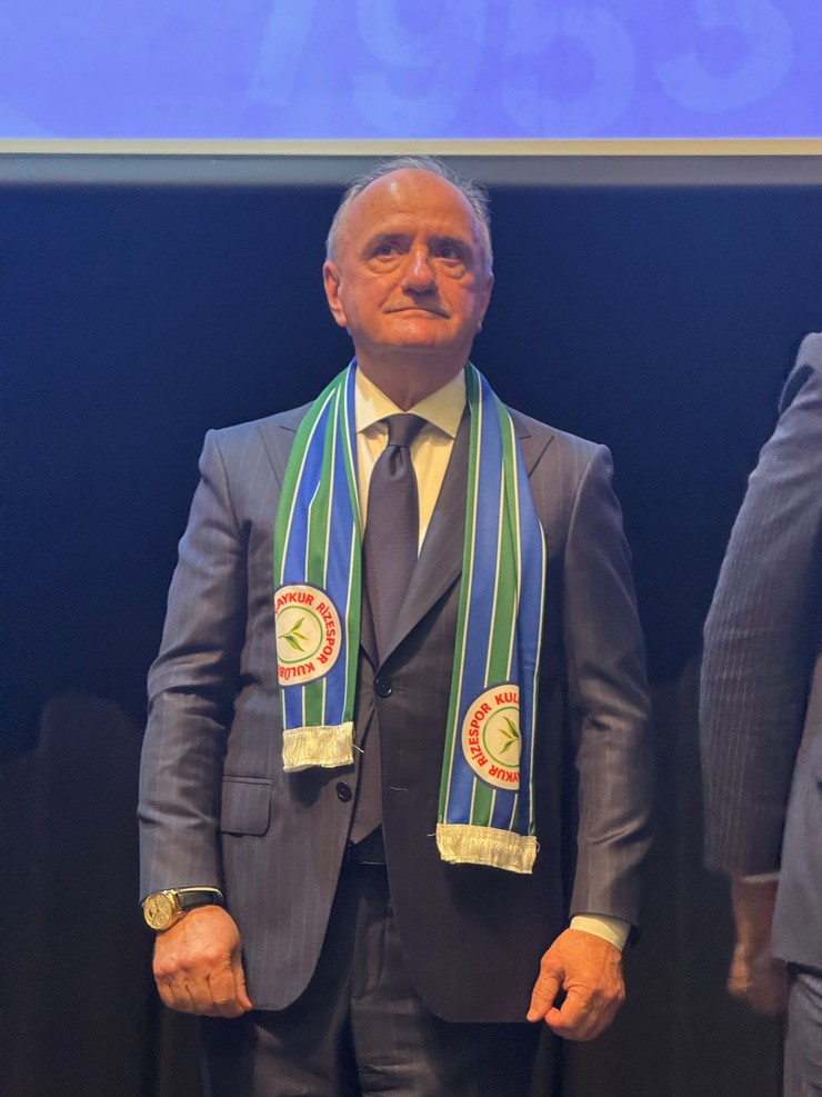 aykur-rizesporda-yeni-donem-35-baskan-ali-zeki-saruhan-oldu-5.jpg