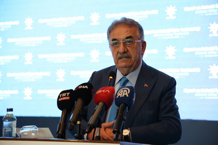 ak-partinin-genel-merkez-siyasi-ve-hukuki-isler-baskanligi-akdeniz-bolge-toplantisi-adanada-duzenlendi-4.jpg