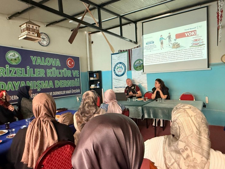 rizeliler-dernegi-onculugunde-toplumsal-farkindalik-semineri-6.jpg