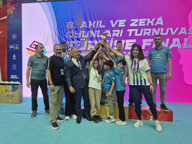 8-akil-ve-zeka-oyunlari-turnuvasi-turkiye-finali-konyada-sona-erdi-turnuvada-rize-takim-halinde-turkiye-ikincisi-olarak-buyuk-bir-basariya-imza-atti-4.jpg