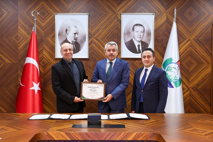 rize-valiligi-onculugunde-baslatilan-discover-kackar-projesi-kapsaminda-dunya-devi-good-travel-alliance-gta-ile-is-birligi-protokolu-imzalandi-3.jpg